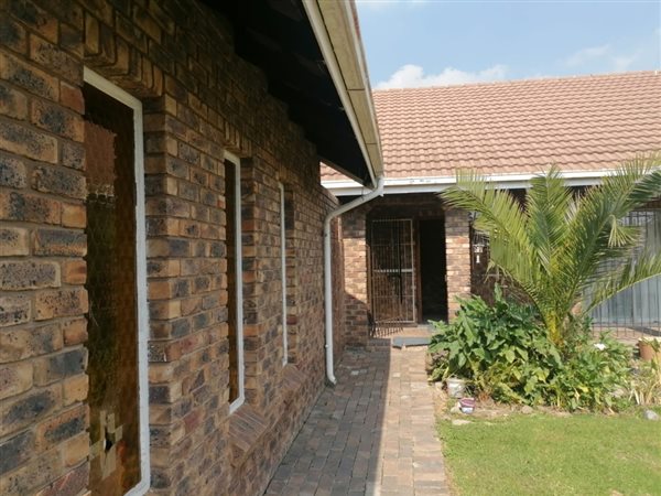 3 Bedroom House 3 Bedroom House