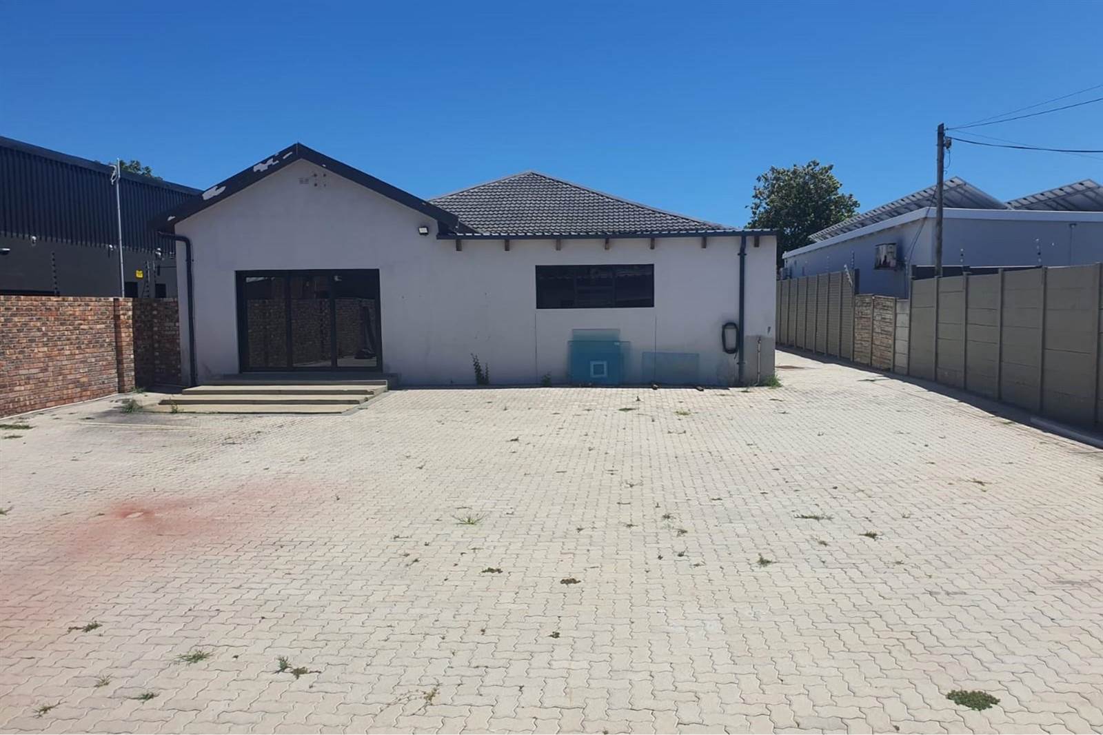 380  m² Commercial space in Walmer photo number 17