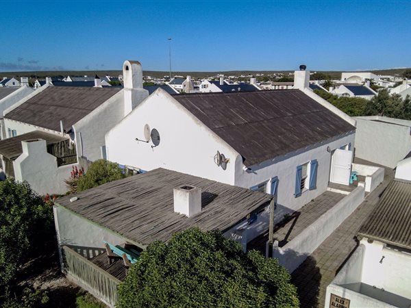3 Bed House in Paternoster