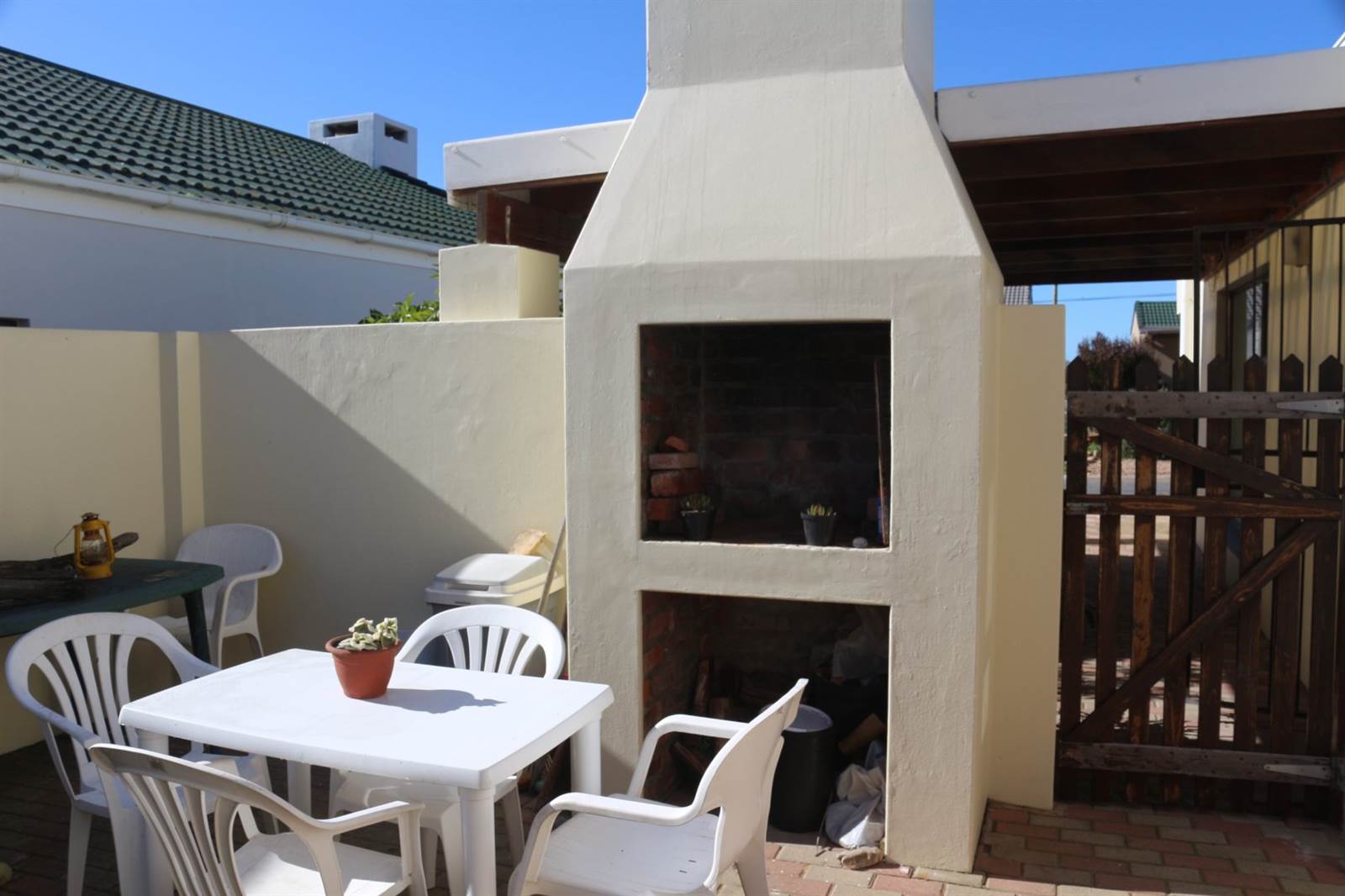 2 Bed House in Stilbaai photo number 18