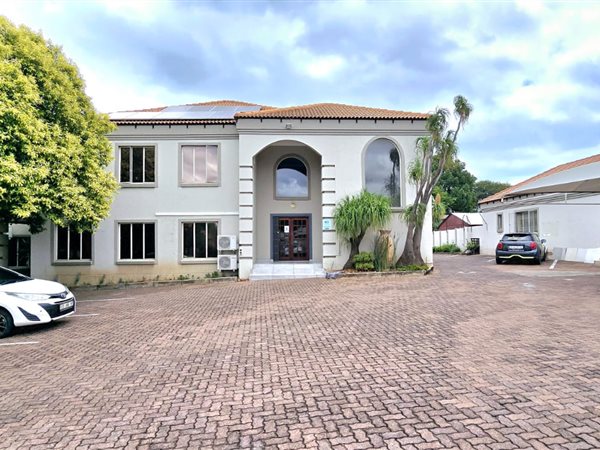 370 m² Office Space 370 m² Office Space