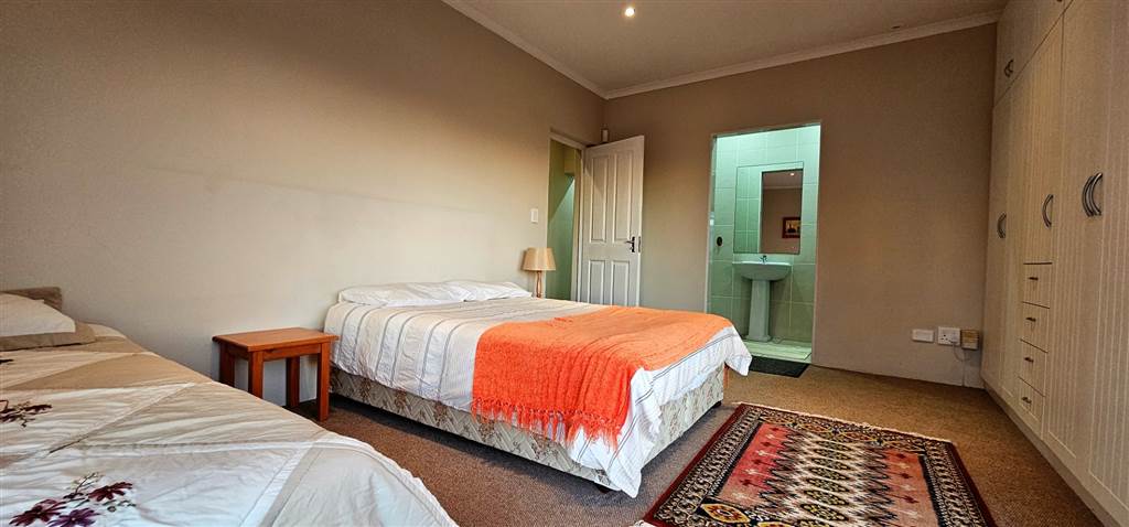 4 Bed House in Myburgh Park photo number 21