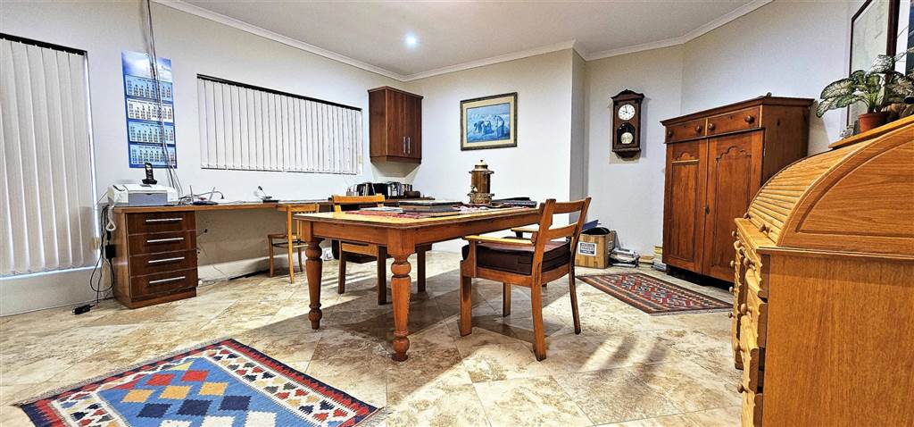 4 Bed House in Myburgh Park photo number 13