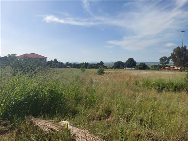 1115 m² Land available in Derby