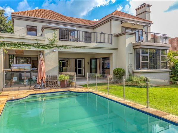 6 Bedroom House 6 Bedroom House