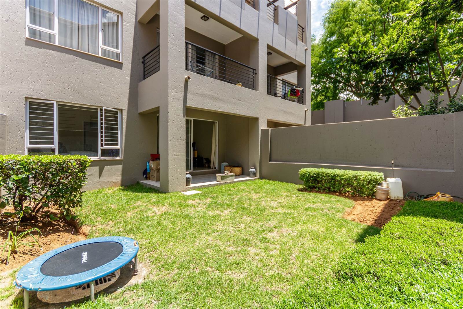 1 Bed Apartment in Bryanston photo number 12