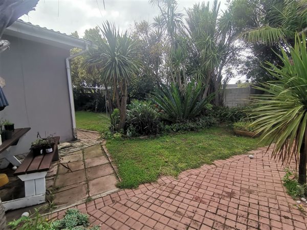 4 Bedroom House 4 Bedroom House