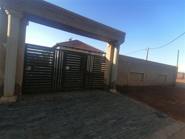 2 Bedroom House 2 Bedroom House