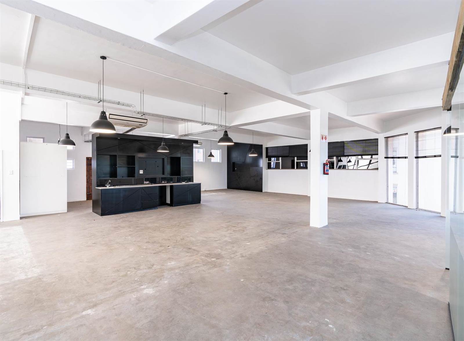 243  m² Office Space in Cape Town City Centre photo number 11