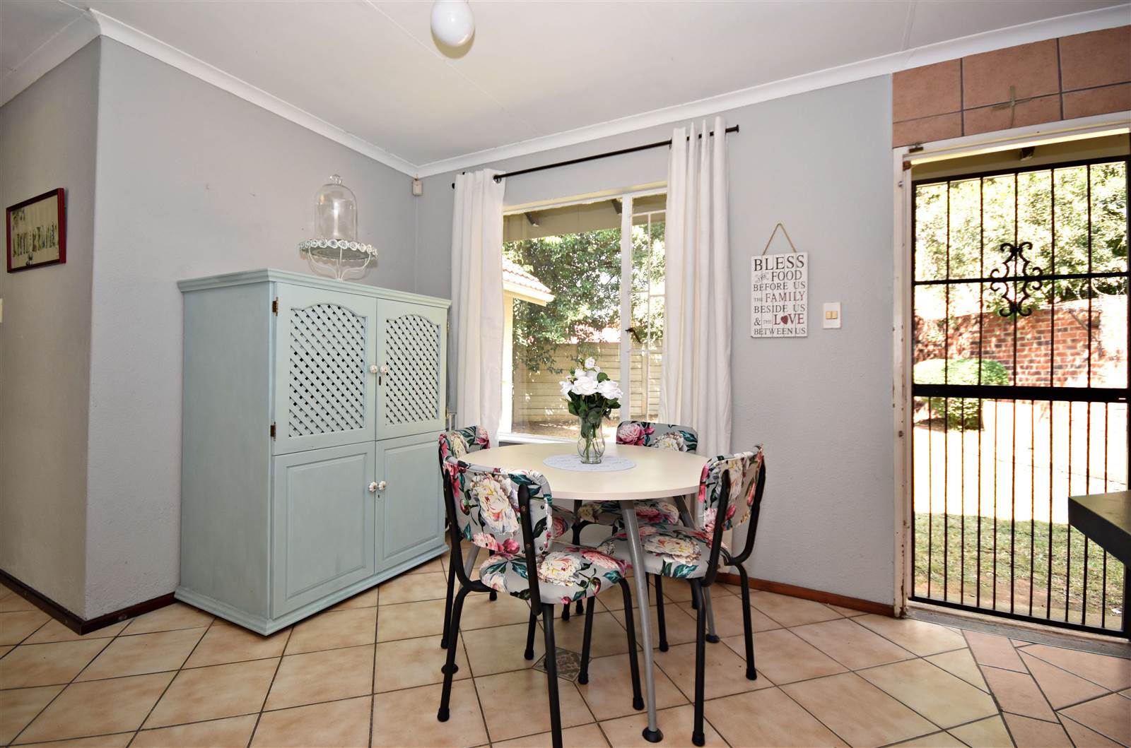 4 Bed House in Bloubosrand photo number 10