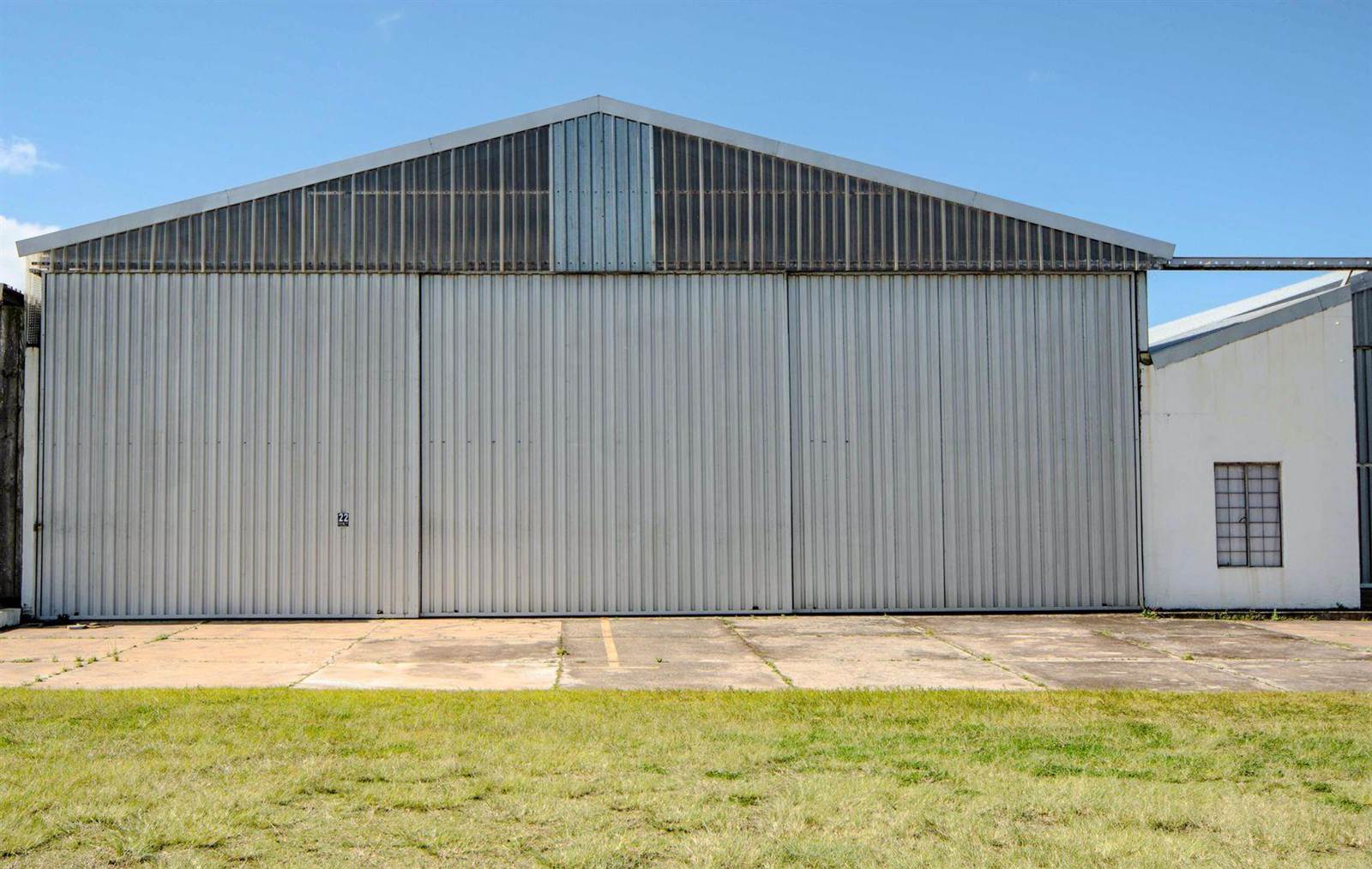 835  m² Commercial space in Port Alfred photo number 1