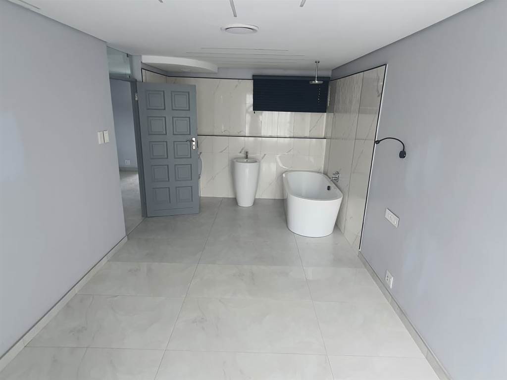 1 Bed House in Durban CBD photo number 14