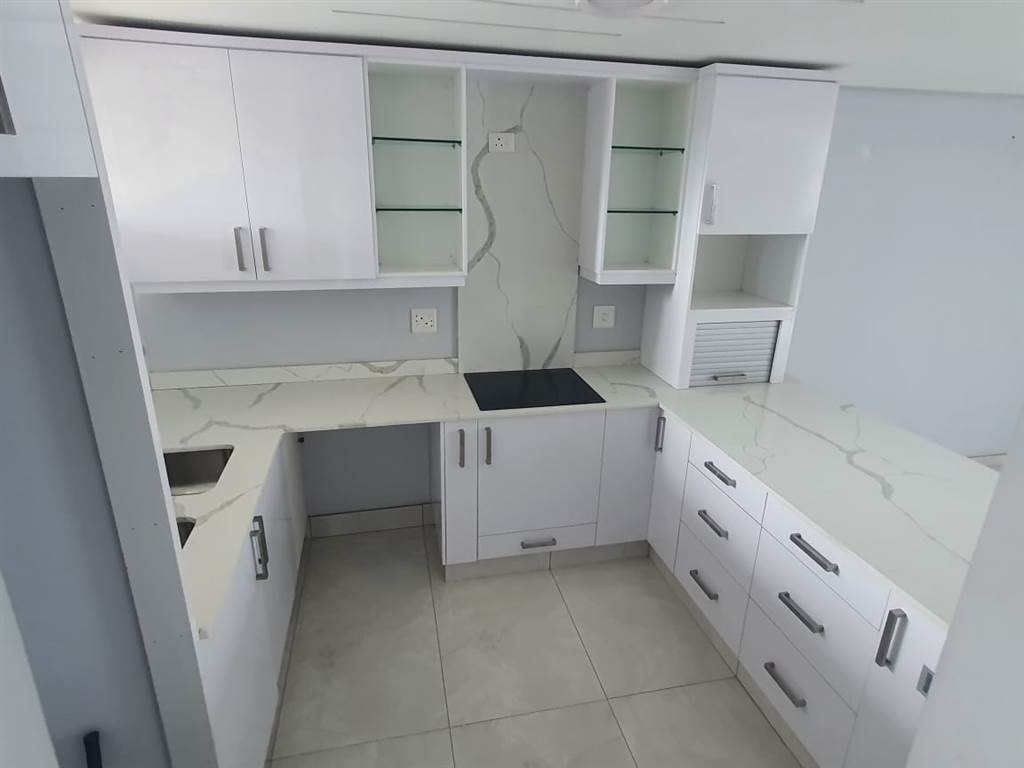1 Bed House in Durban CBD photo number 3