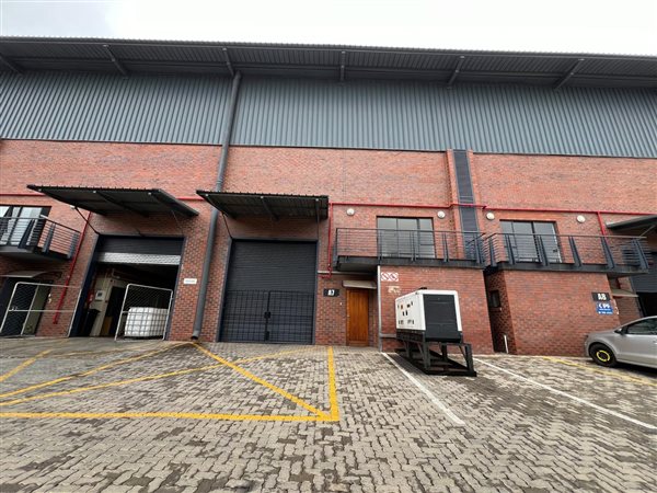 310  m² Industrial space