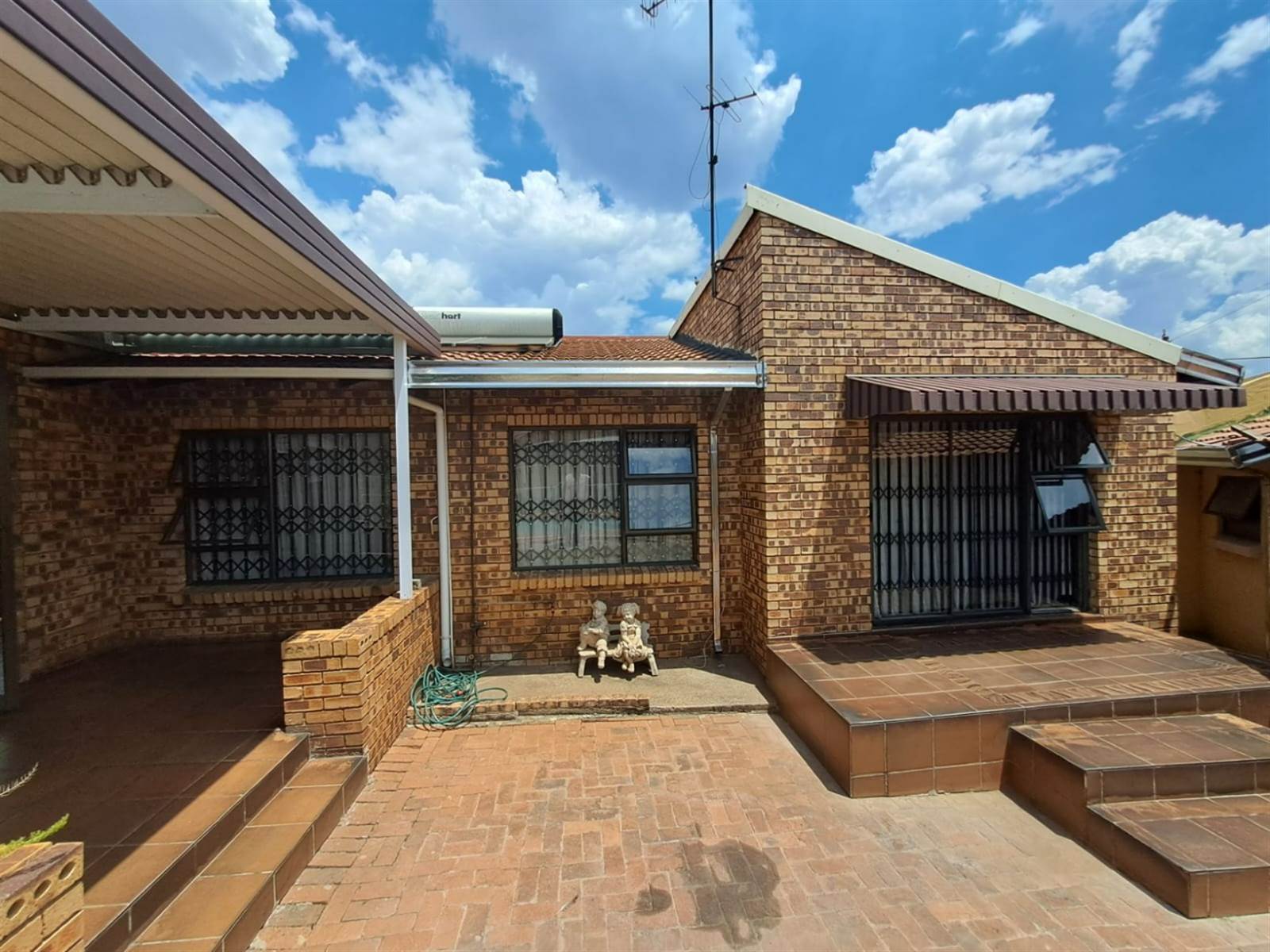 3 Bed House in Katlehong photo number 10