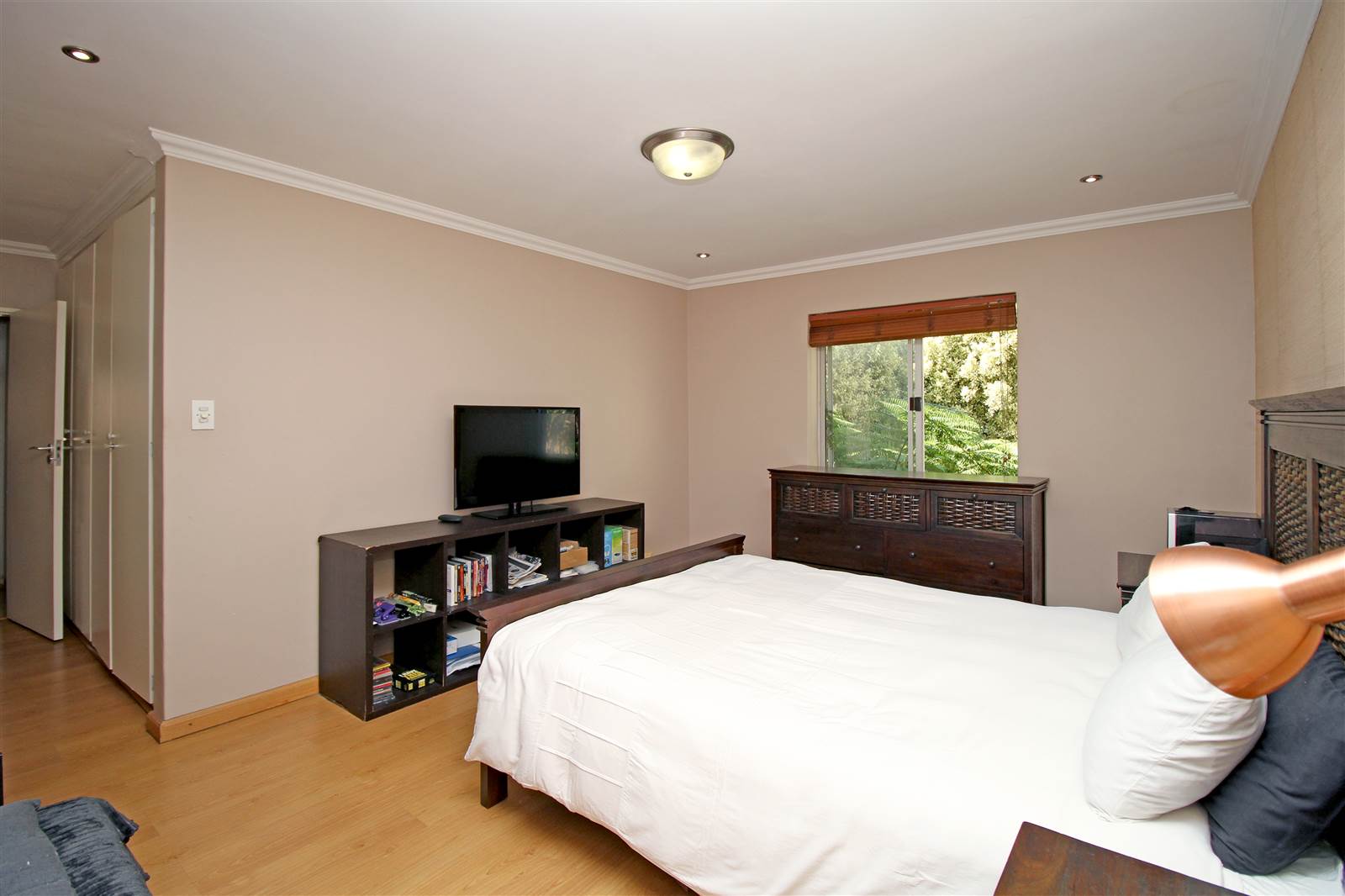 2 Bed Apartment in Norwood photo number 14