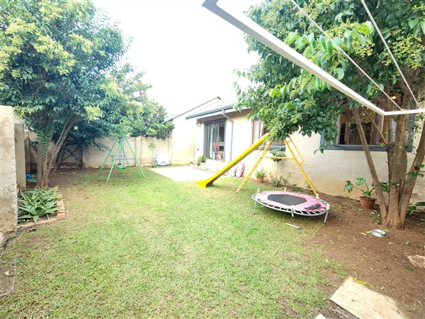 2 Bedroom House 2 Bedroom House