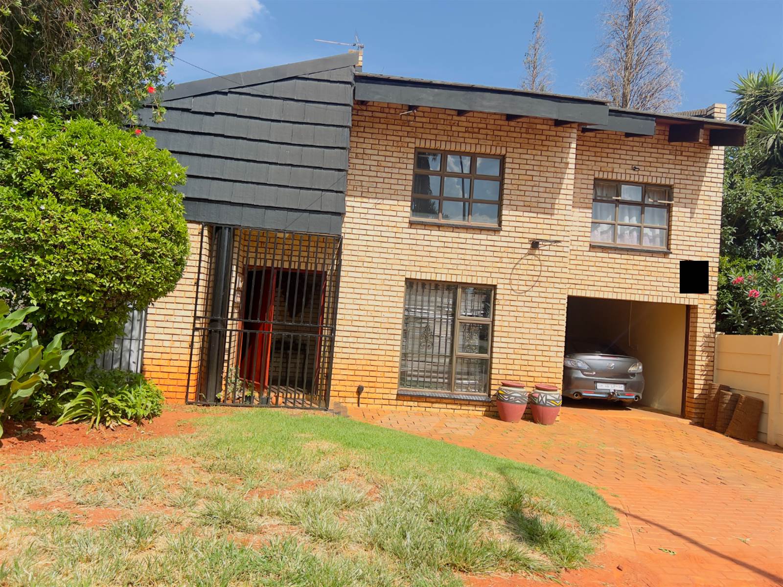 4 Bed House in Lenasia photo number 2