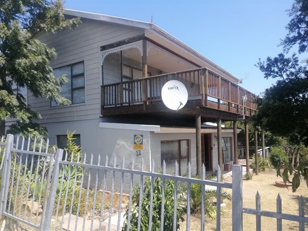 5 Bed House in Great Brak River