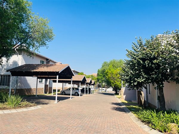 2 Bed Apartment in Witkoppen
