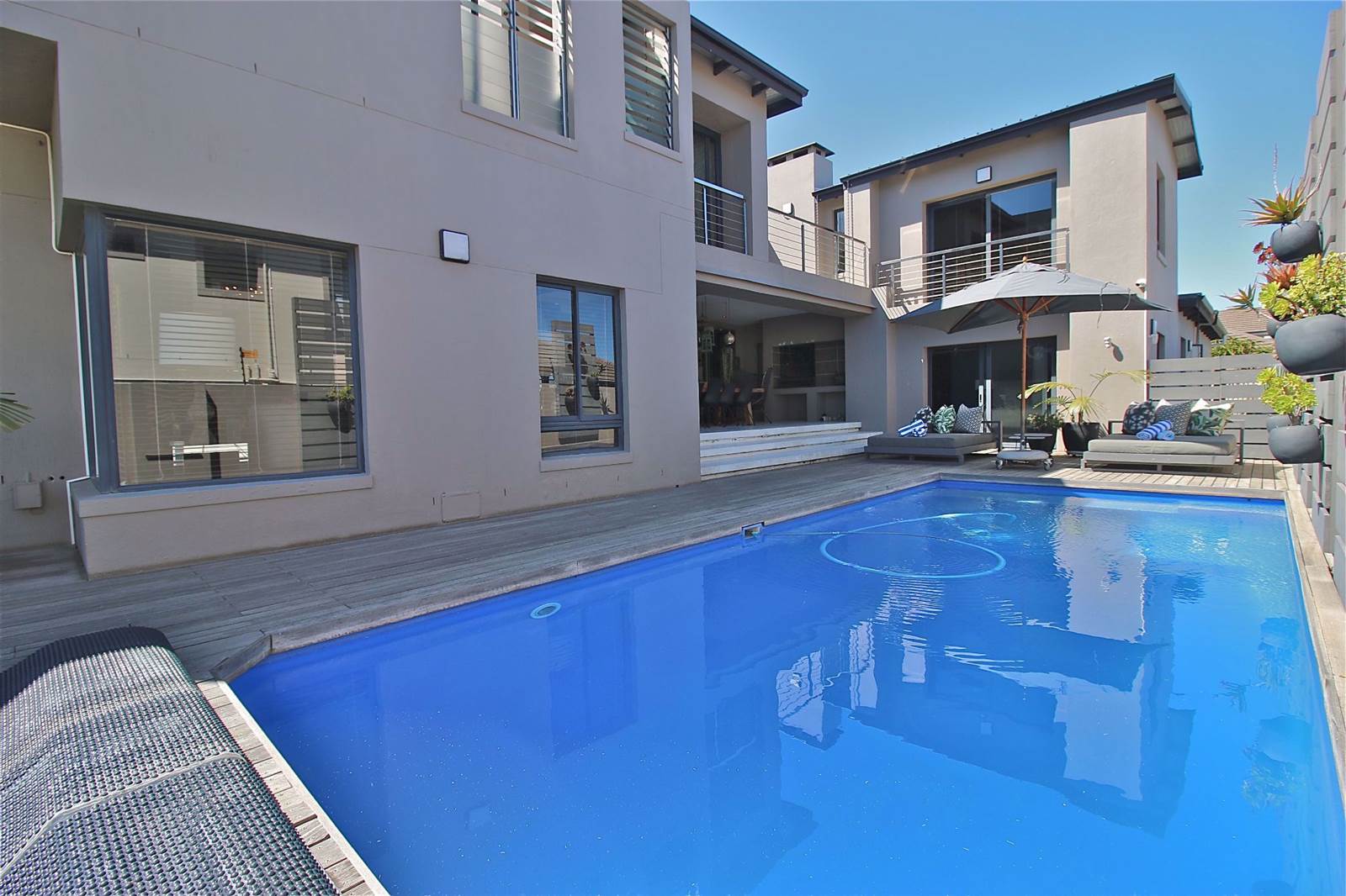 4 Bed House in Plattekloof photo number 12