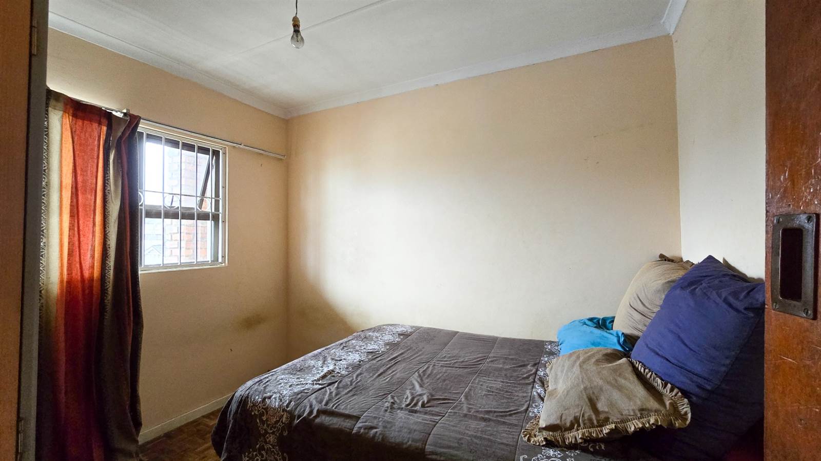 2 Bed Apartment in Southernwood photo number 10