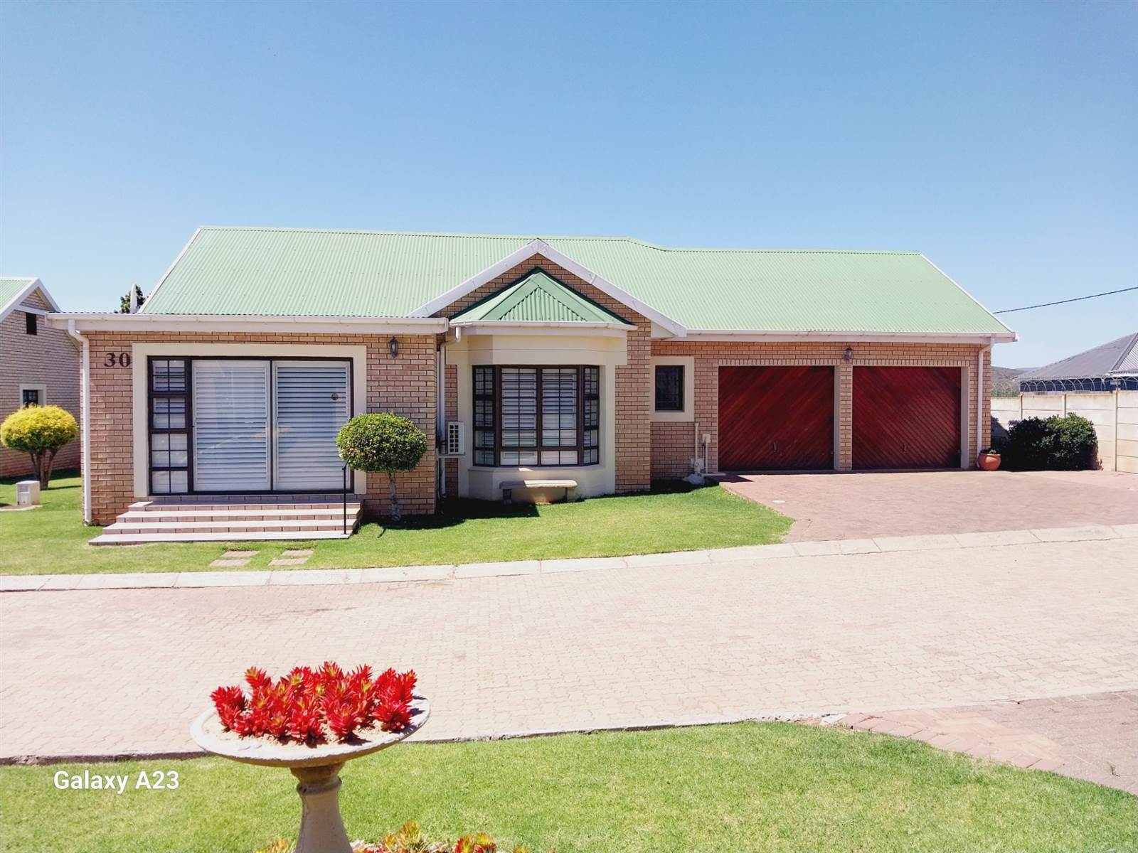 3 Bed Cluster in Bonnievale photo number 1