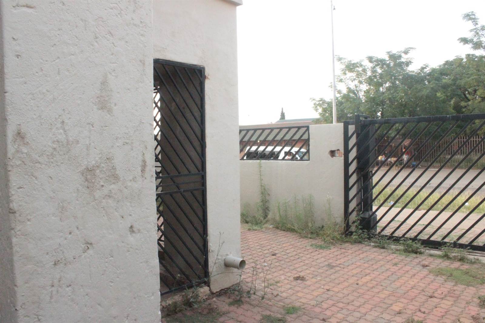 2 Bed House in Mamelodi West photo number 13