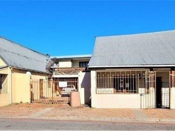 220  m² Commercial space in Knysna Central