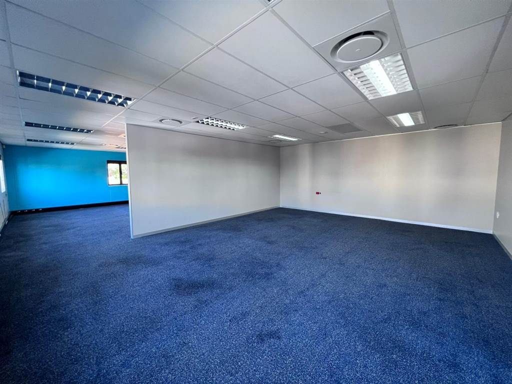 300  m² Commercial space in Strubens Valley photo number 8