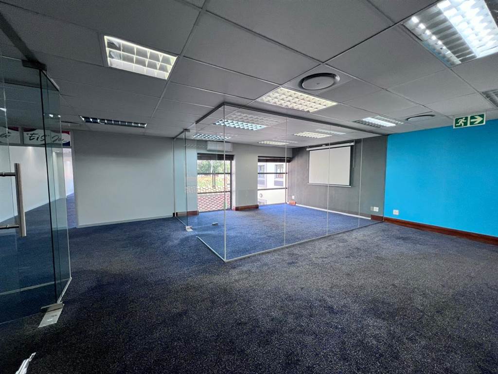 300  m² Commercial space in Strubens Valley photo number 5