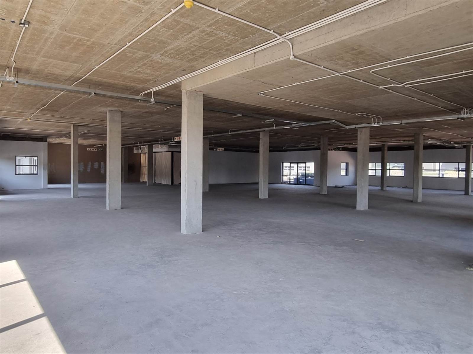 837  m² Commercial space in Fourways photo number 8