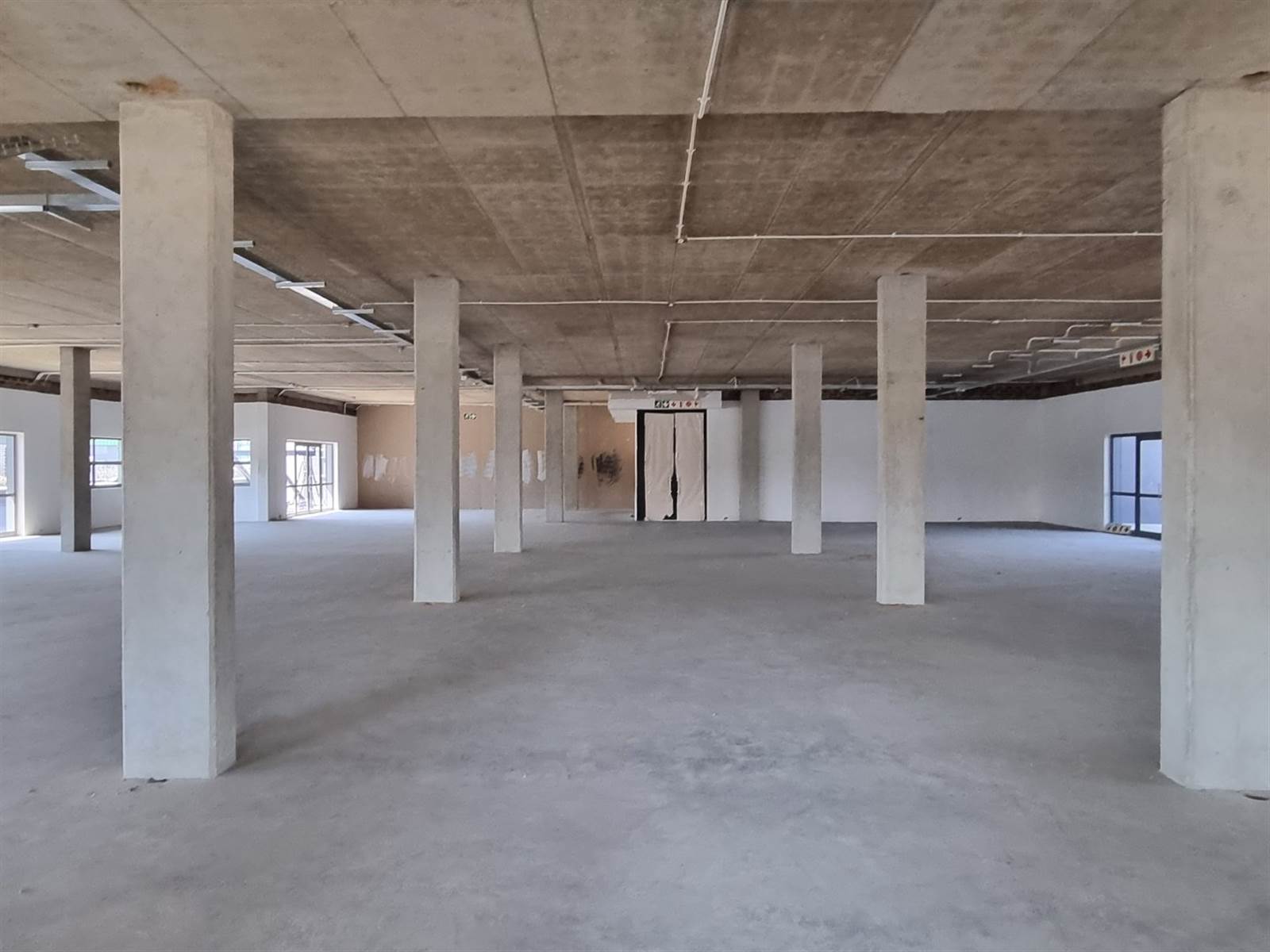 837  m² Commercial space in Fourways photo number 9