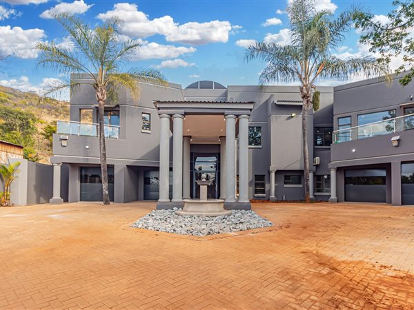 6 Bedroom House