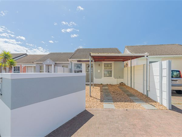 2 Bed Townhouse in Thornton