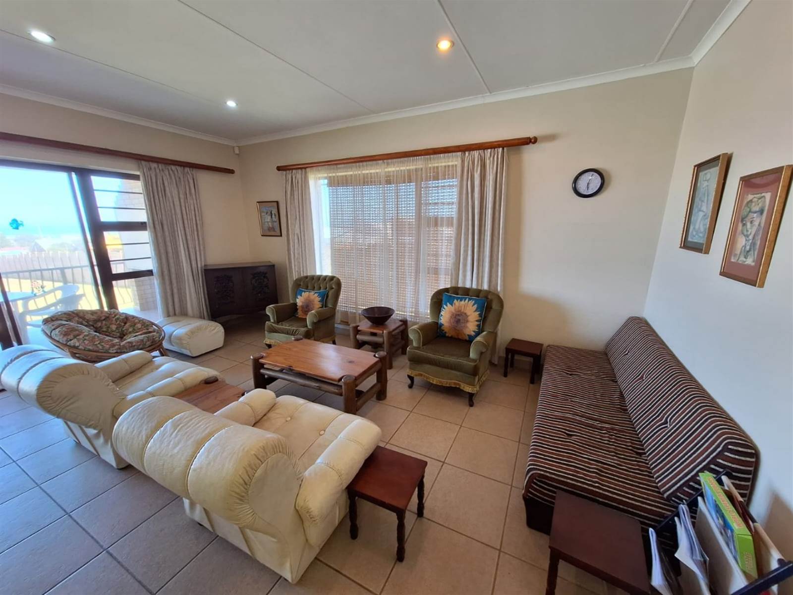 3 Bed House in Jeffreys Bay photo number 7