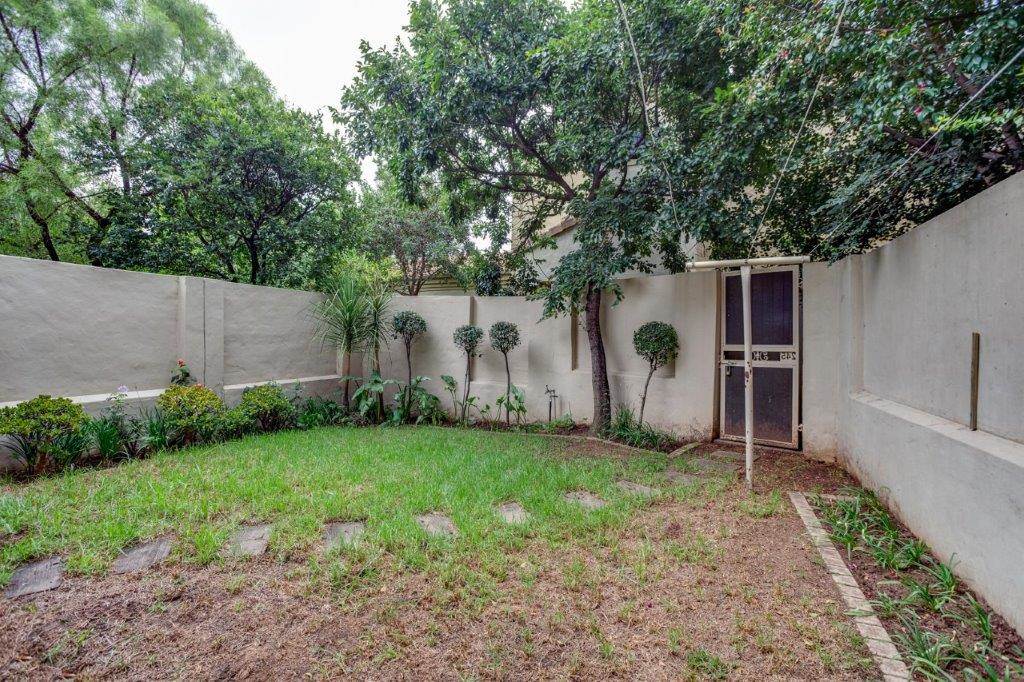 2 Bed House in Lonehill photo number 24