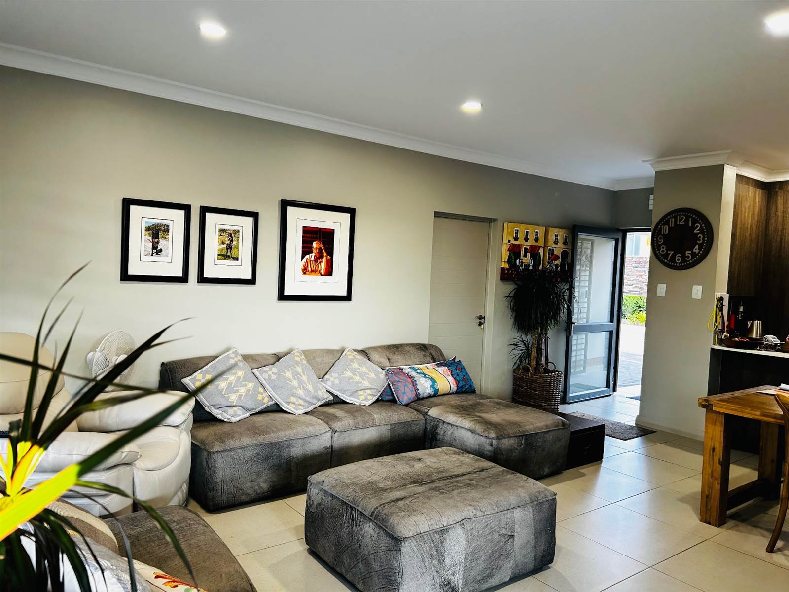 2 Bed House in Waterkloof Ridge photo number 10