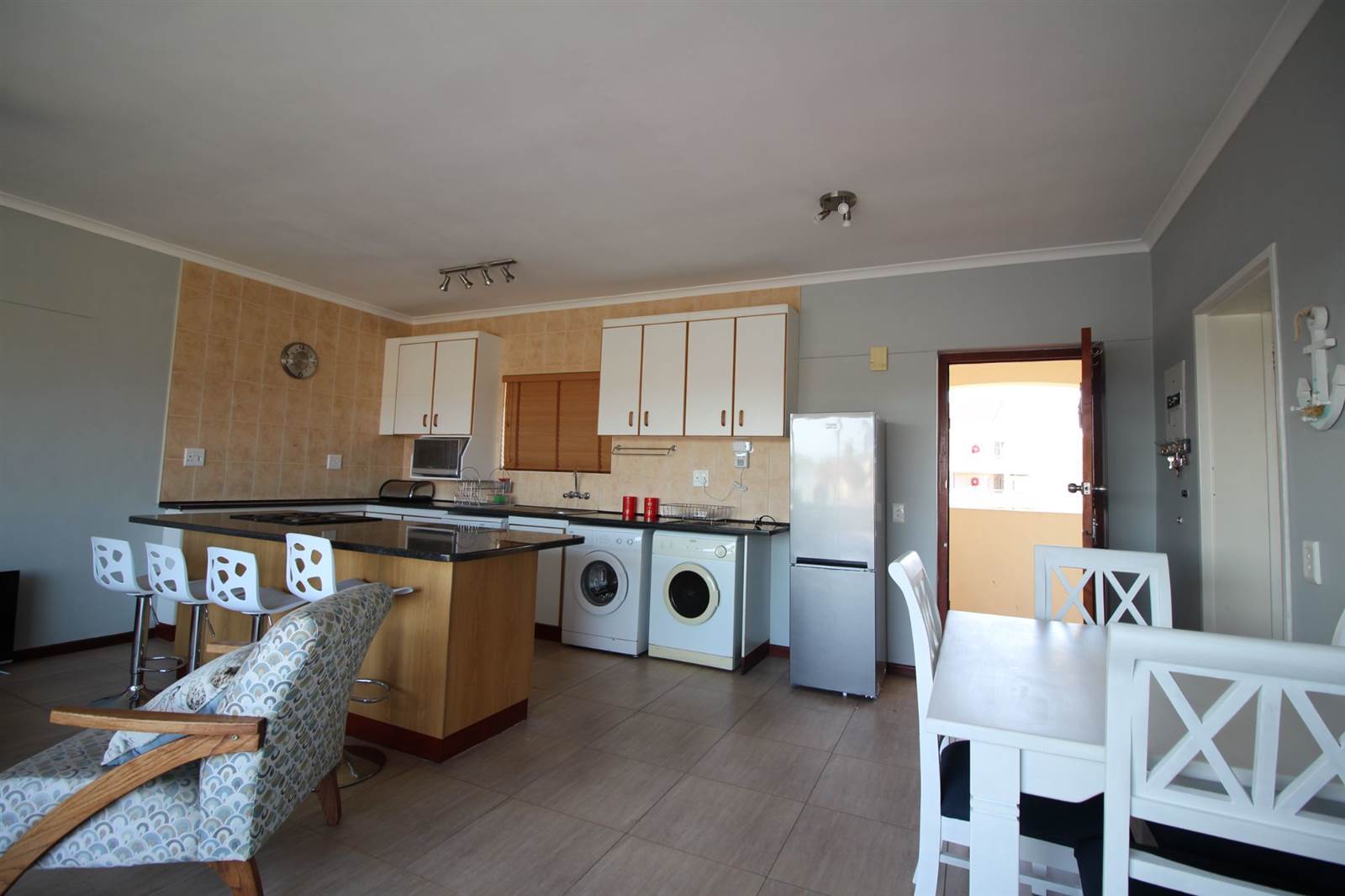 1 Bed Apartment in Port Owen photo number 7