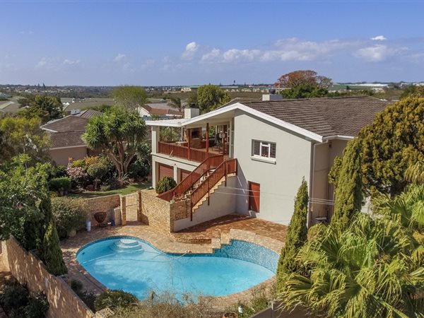 4 Bedroom House 4 Bedroom House