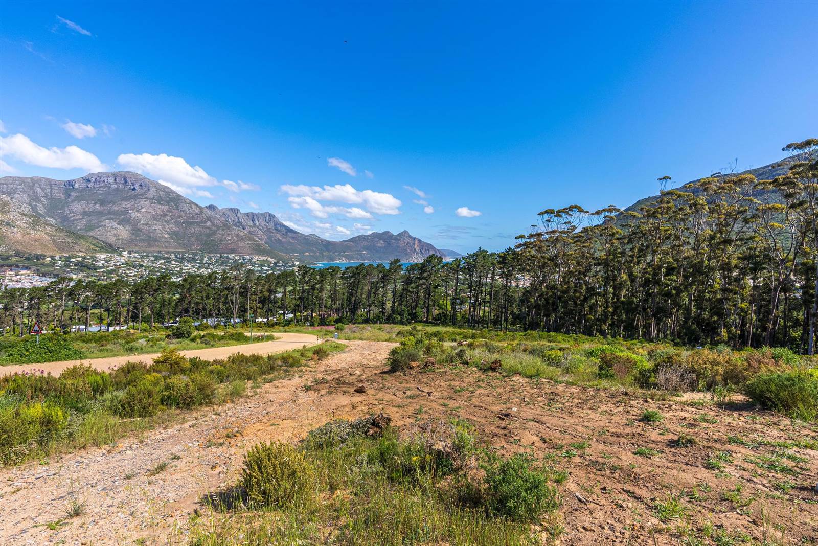 1121 m² Land available in Hout Bay and surrounds photo number 3