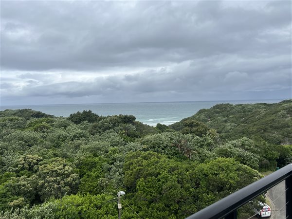 3 Bed Penthouse in Nahoon Beach