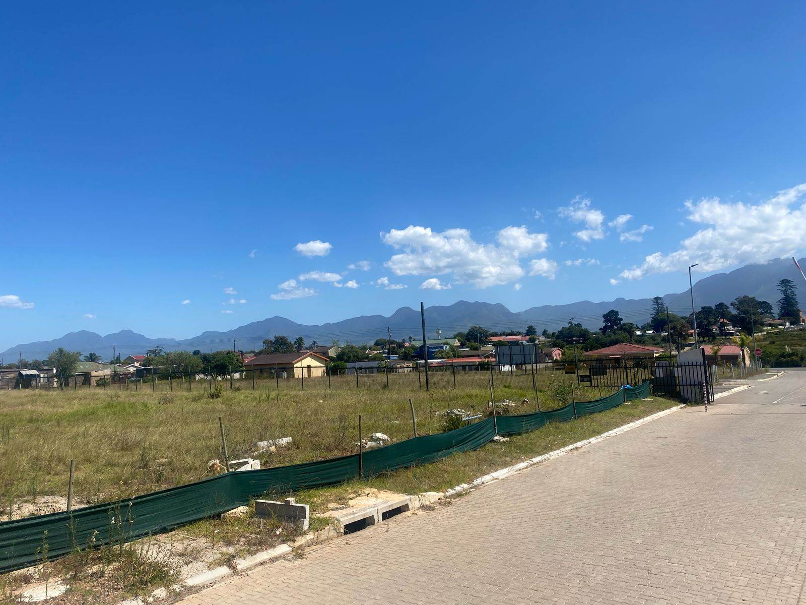 300 m² Land available in Pacaltsdorp photo number 10