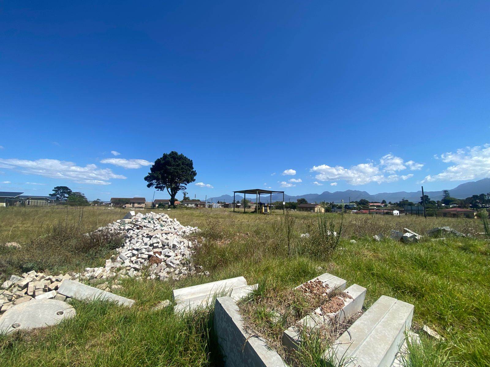 300 m² Land available in Pacaltsdorp photo number 4