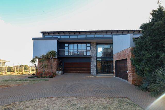 5 Bed House in Vyfhoek photo number 7