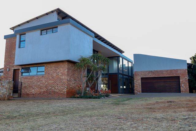 5 Bed House in Vyfhoek photo number 6