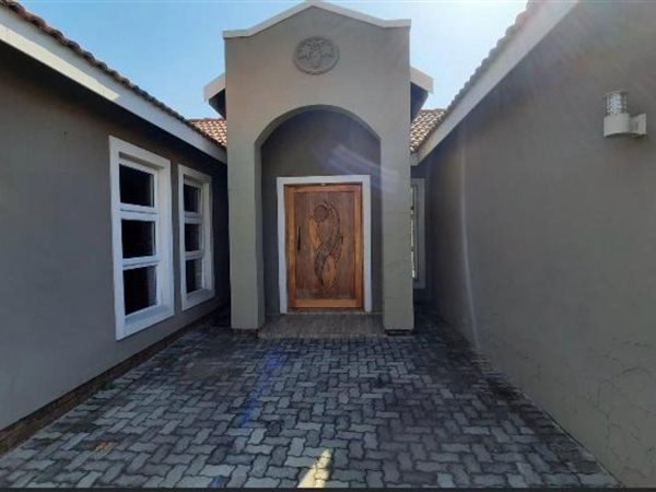 3 Bedroom Townhouse