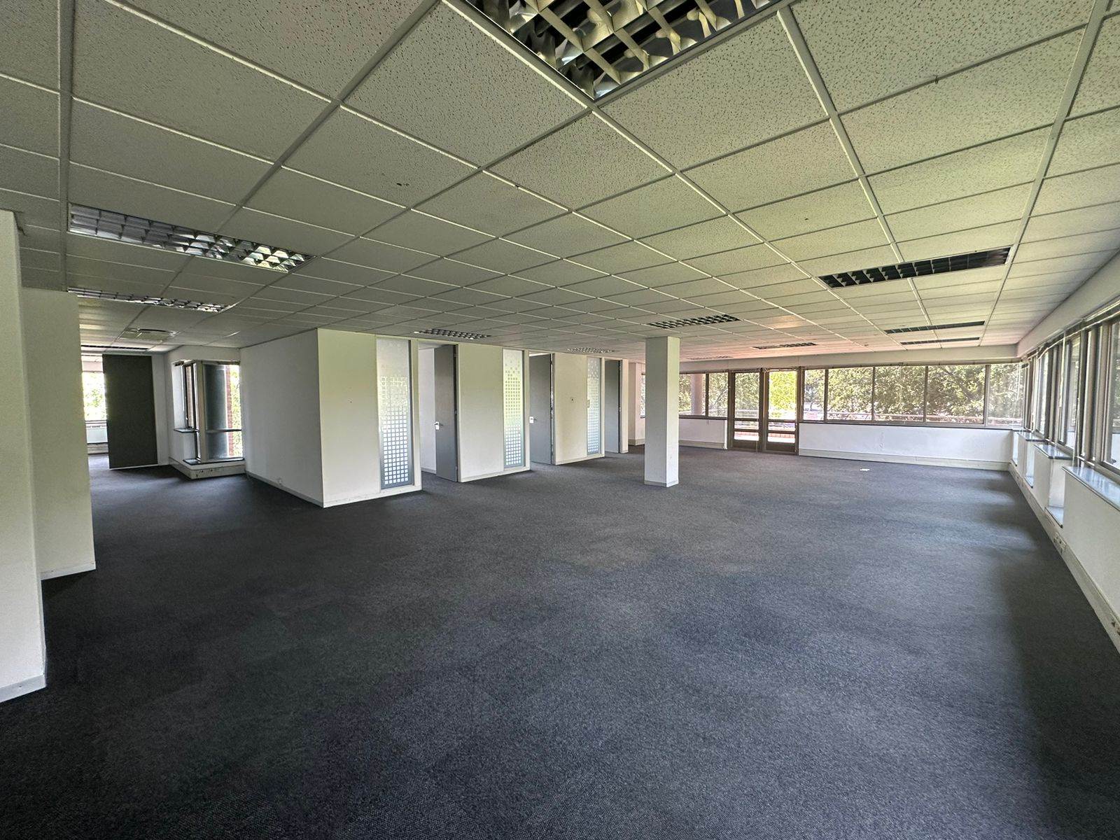 588  m² Commercial space in Woodmead photo number 4