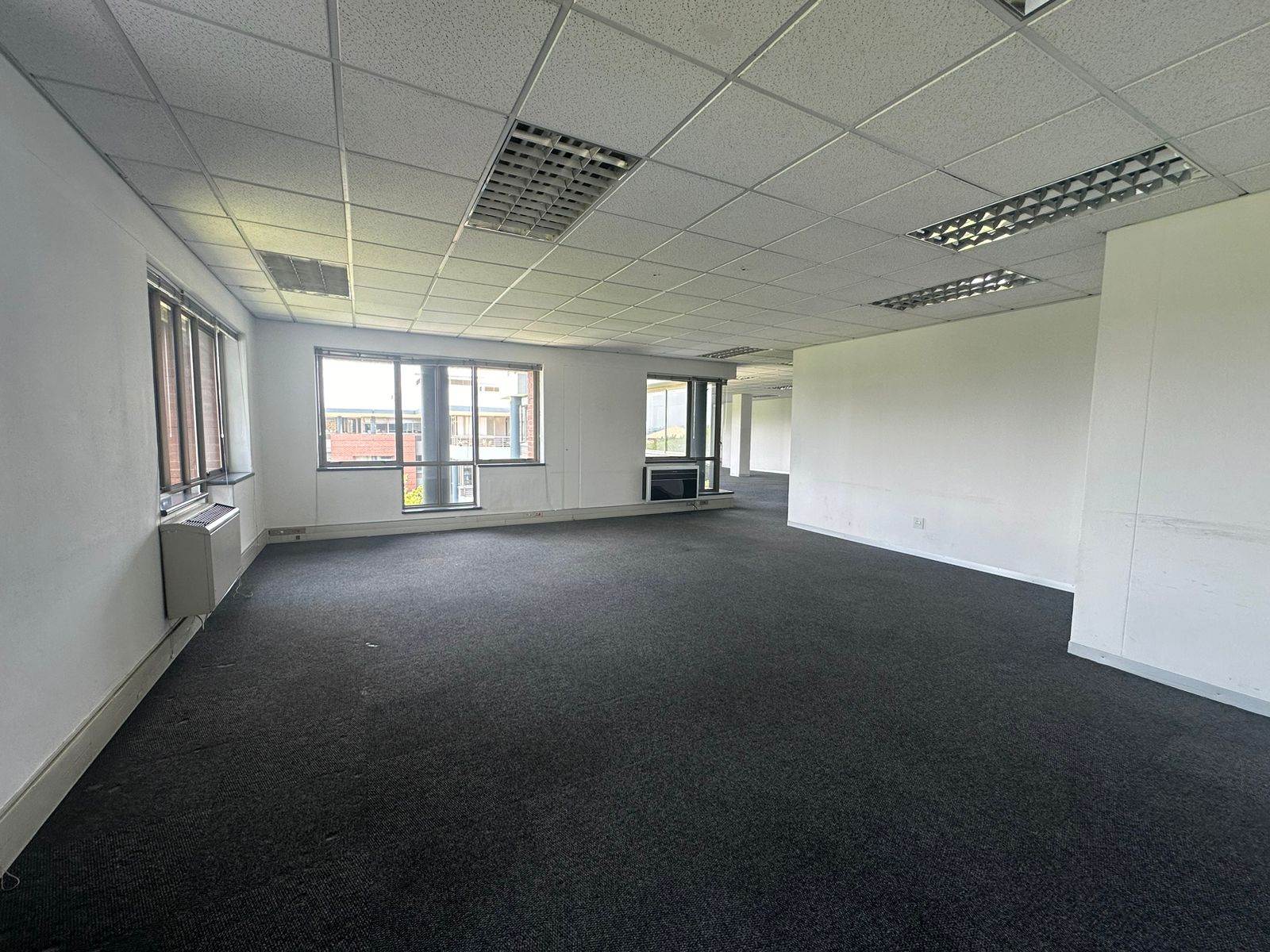 588  m² Commercial space in Woodmead photo number 24