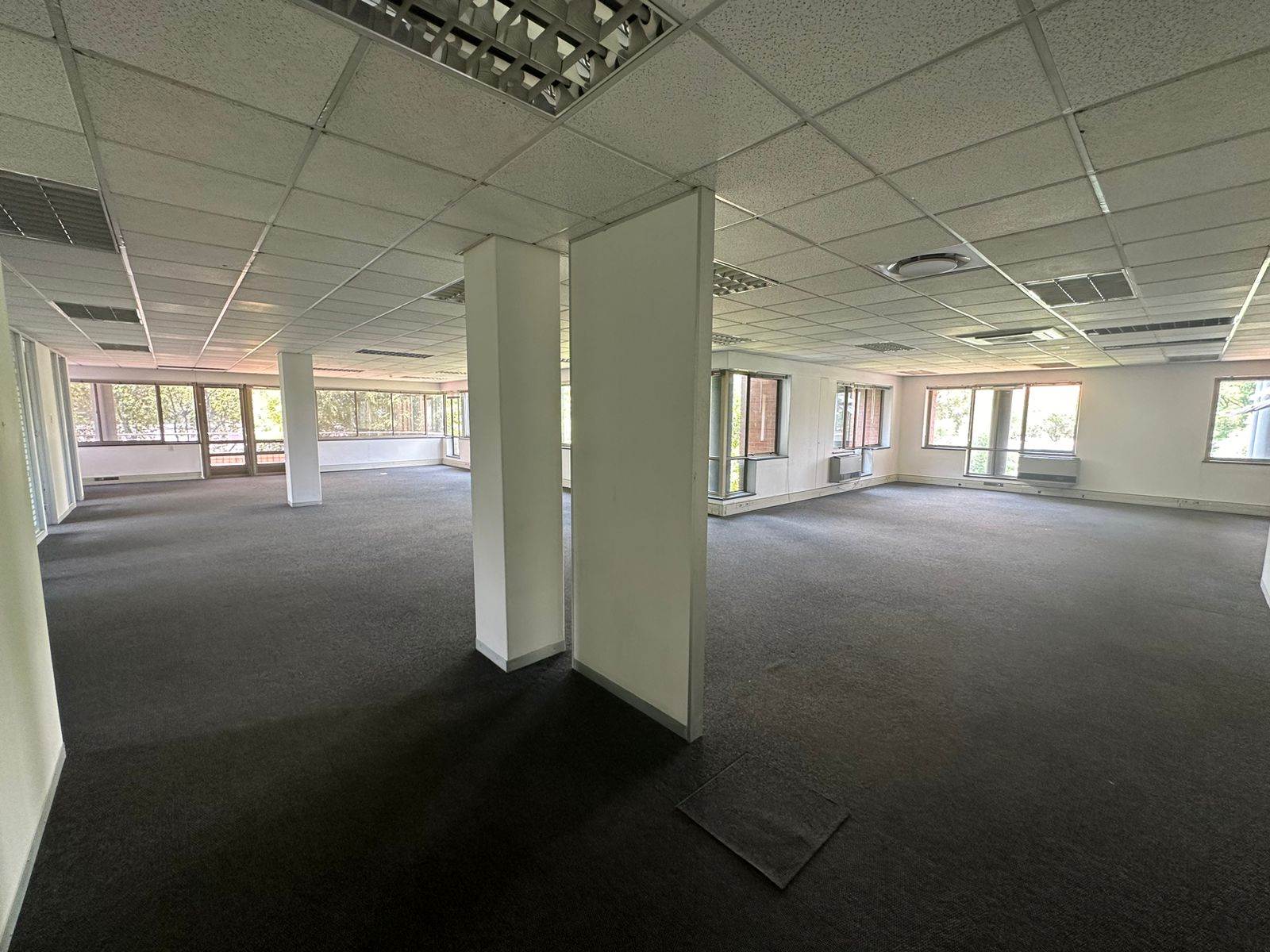 588  m² Commercial space in Woodmead photo number 3